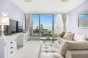 Belle Escapes - Bay View Lookout With Sea Views, Glenelg